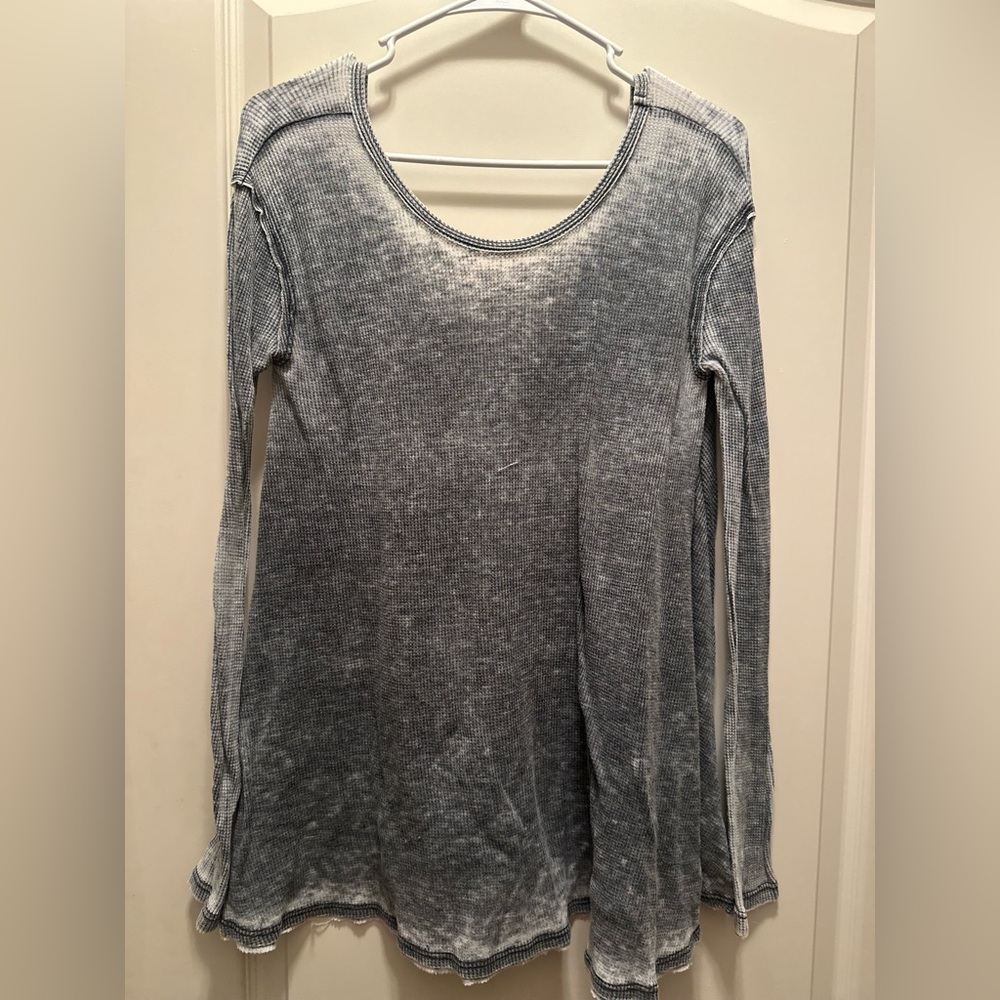 š£Free People Heather Gray Waffle Knit Top - Picture 2 of 8